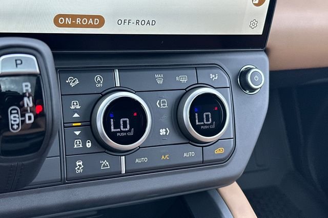 New 2026 Woolstone Green Land Rover S image 20