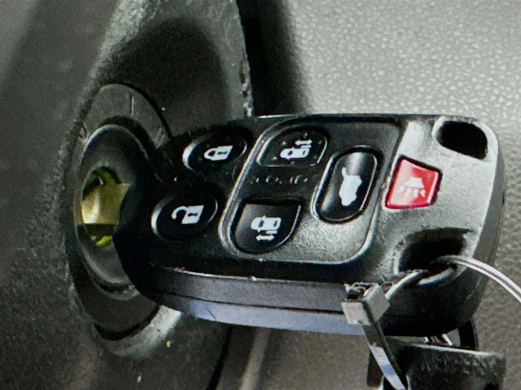 Used 2013 Silver Honda EX-L image 19