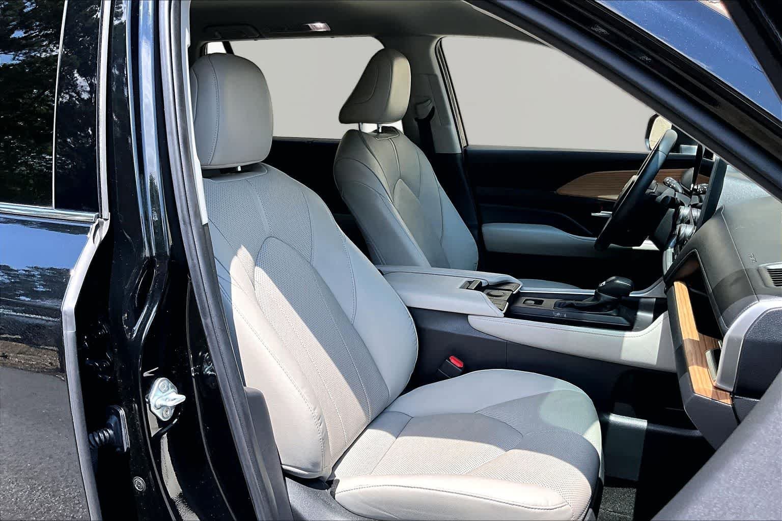 2024 Toyota Grand Highlander Limited - Photo 9