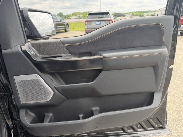 Used 2022 Black Metallic Ford Platinum image 40