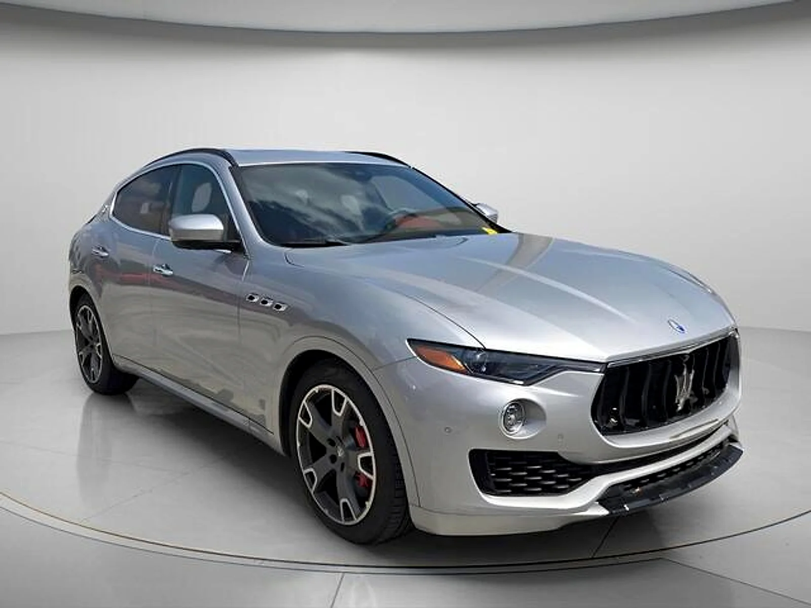 Used 2017  Maserati S image 4