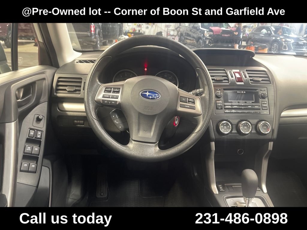 Used 2014 Silver Subaru 2.5i Premium image 17