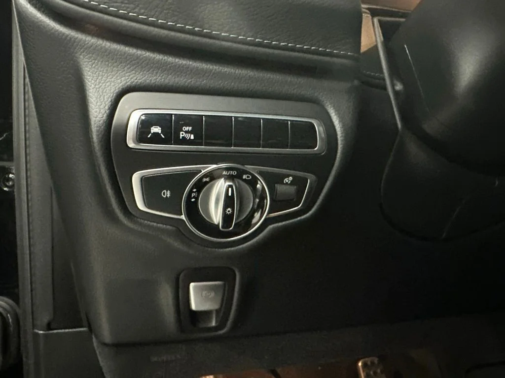 Certified Used 2022 Black Mercedes-Benz G 550 image 22