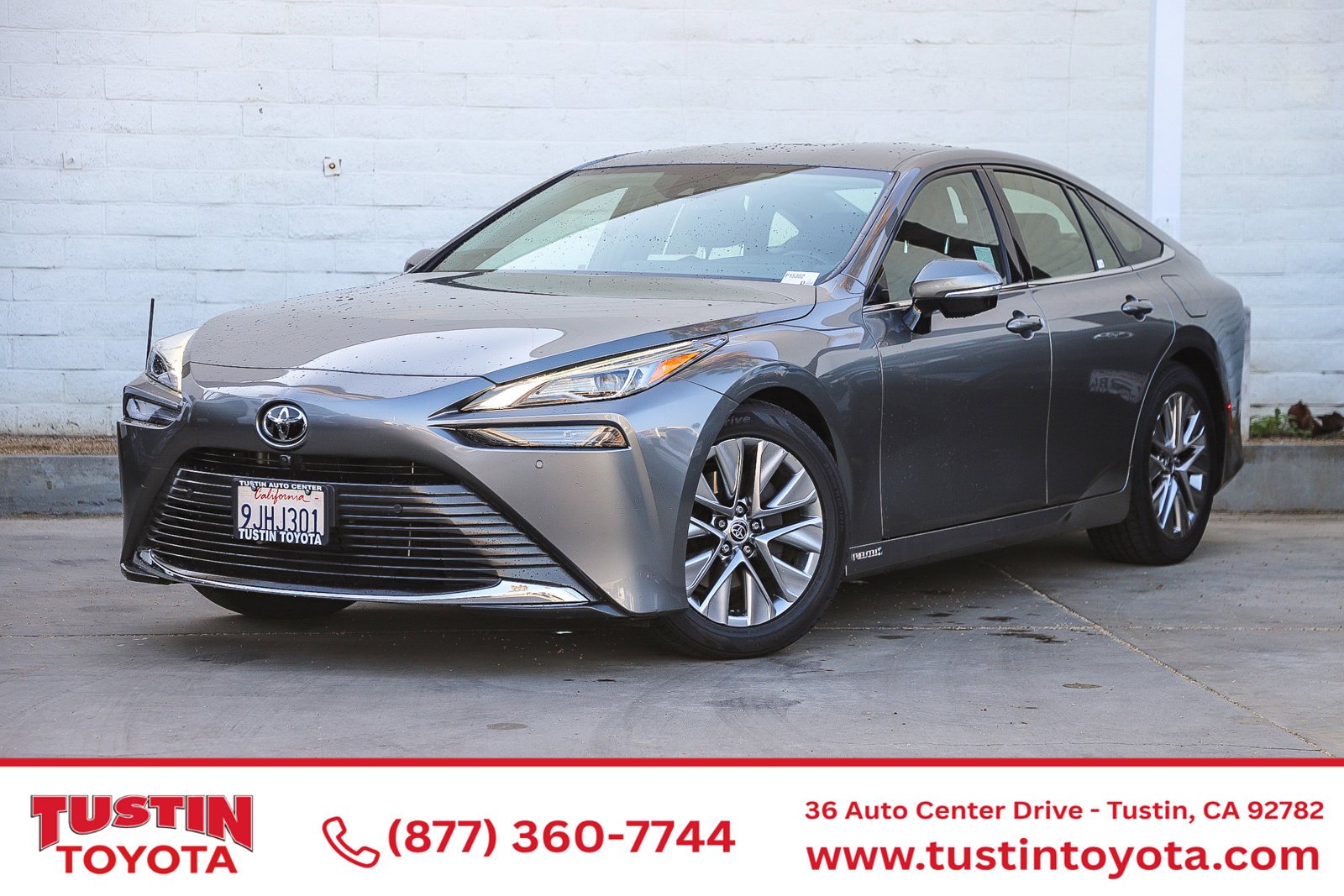 Certified Used 2023  Toyota XLE image 1
