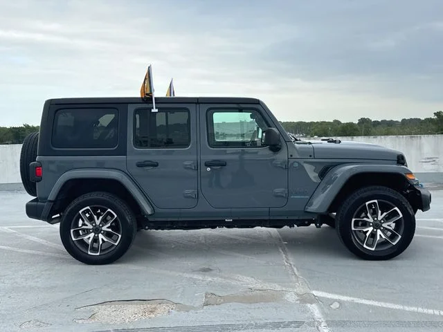 Used 2024 Gray Jeep Sport S 4xe image 9