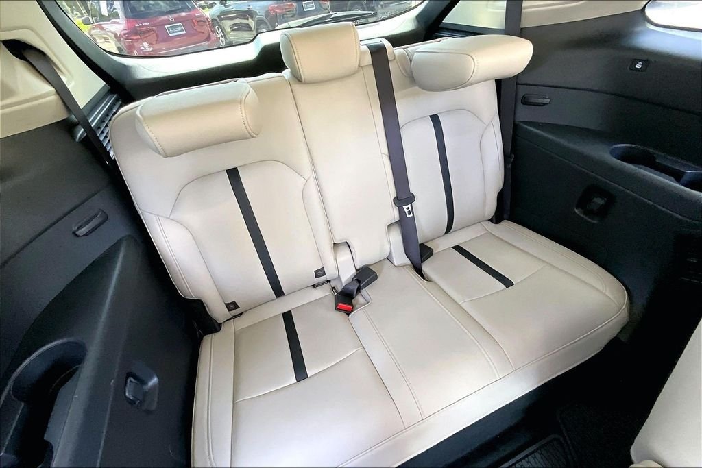 Used 2024 Gray Mazda 3.3 Turbo Preferred image 37