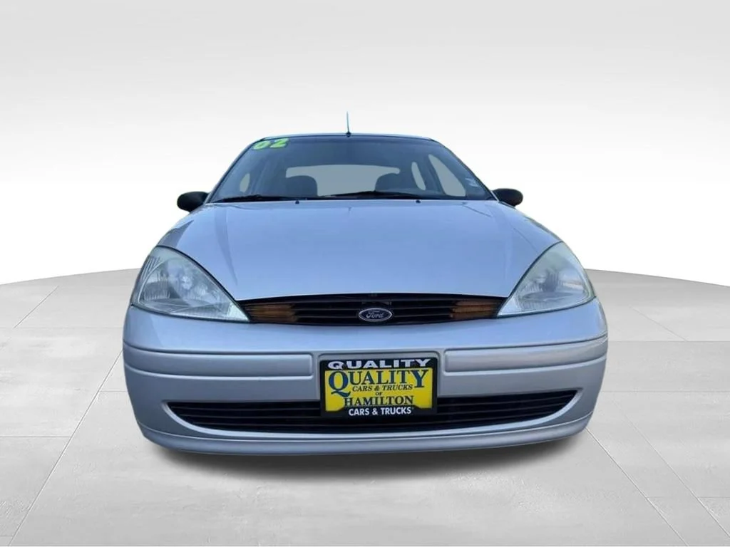 Used 2002 Silver Ford SE Base image 8
