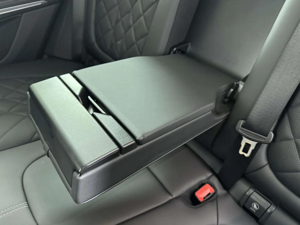 Certified Used 2024 Gray BMW xDrive40i image 33