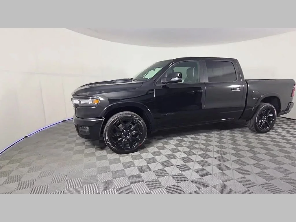 New 2026 Diamond Black Crystal Pearl-Coat Exterior Paint RAM Laramie image 35