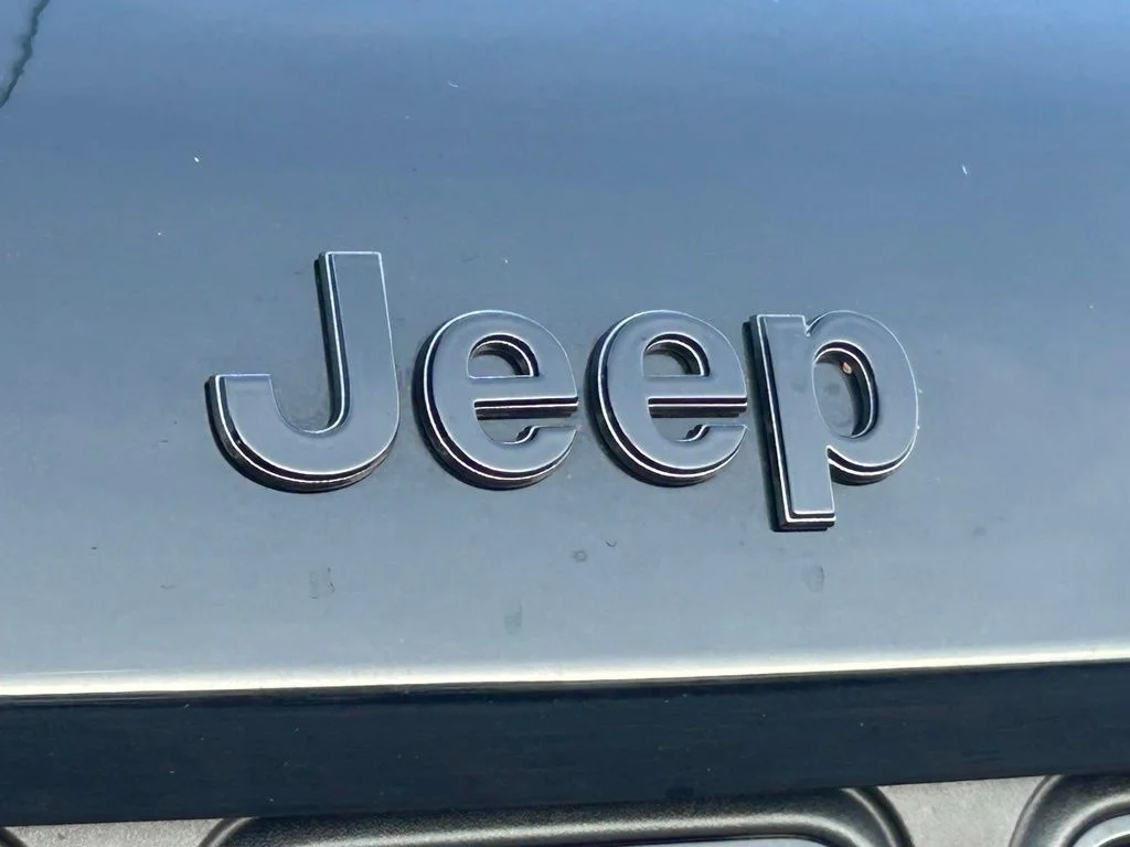 Certified Used 2024 Diamond Black Jeep Altitude image 18