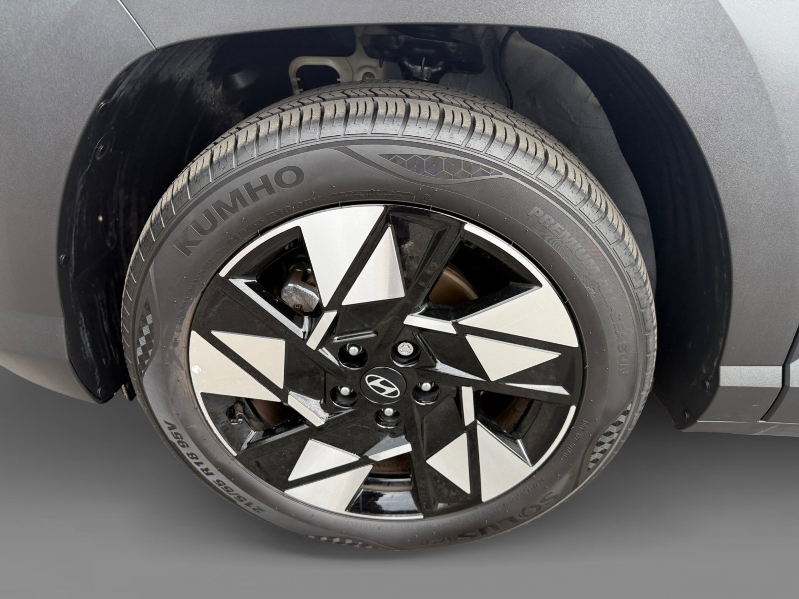 Certified Used 2025 White Hyundai SEL image 9
