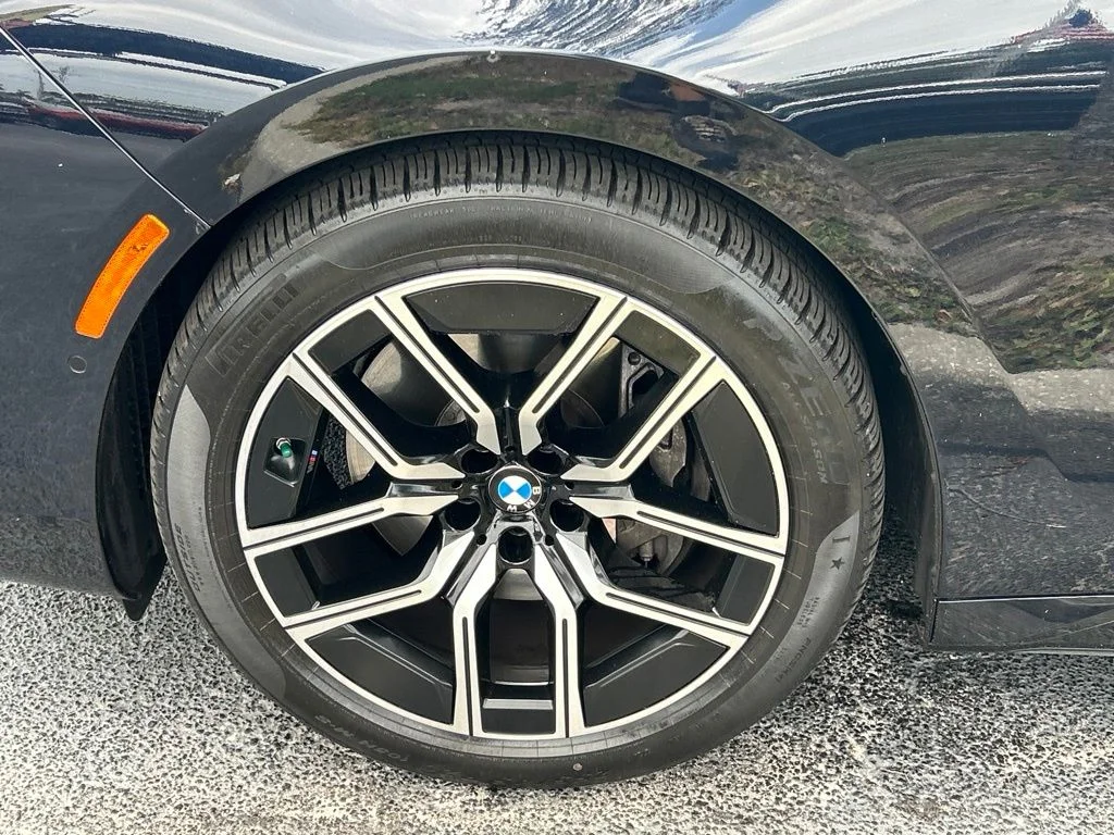 Used 2025 Carbon Black Metallic BMW 740i image 52