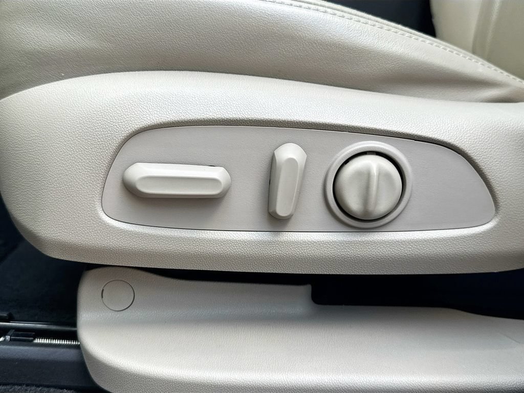 Used 2019 Includes Satin Nickel lower exterior accent color.) Buick Premium image 22
