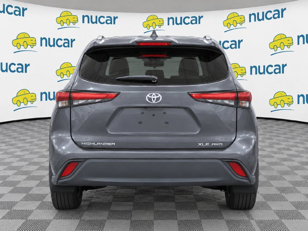 Used 2022 Gray Toyota XLE image 7