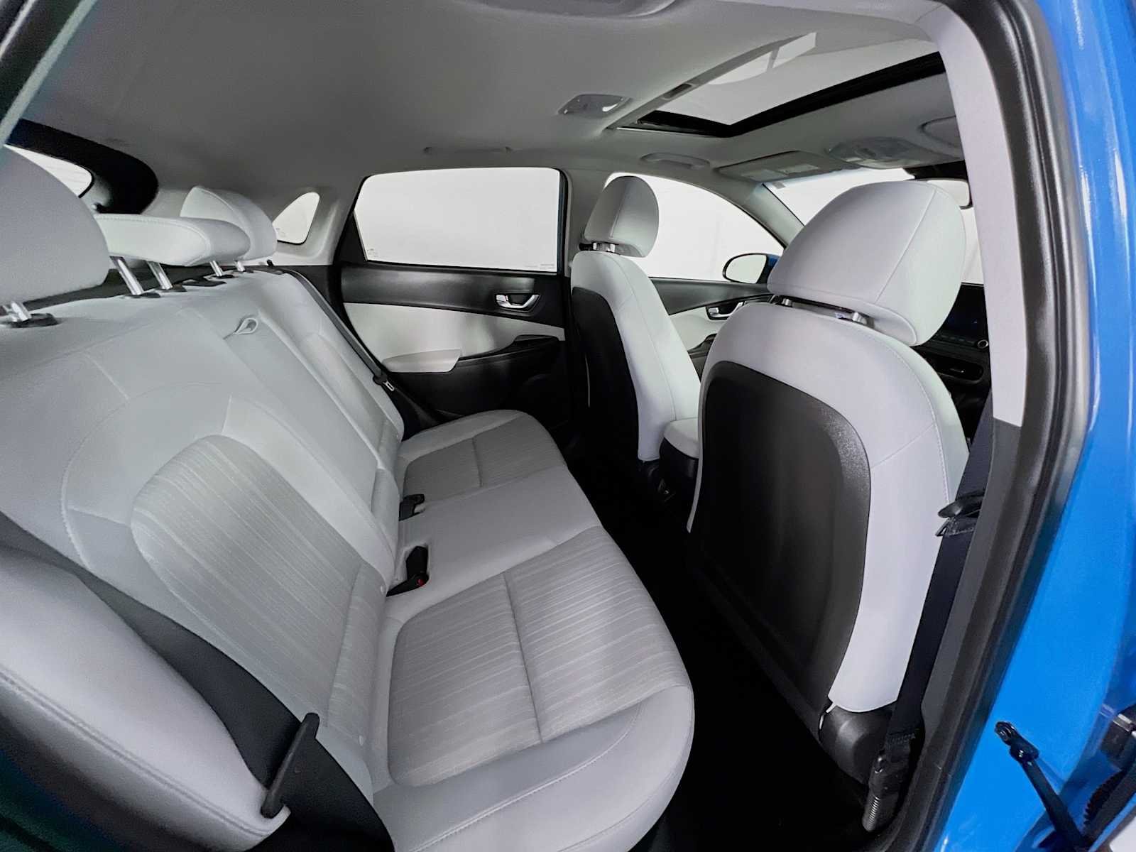 Certified Used 2023 Blue Wave Hyundai SEL image 28