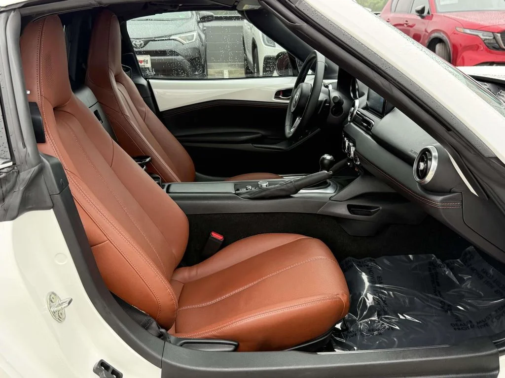 Used 2023 White Mazda Grand Touring image 14
