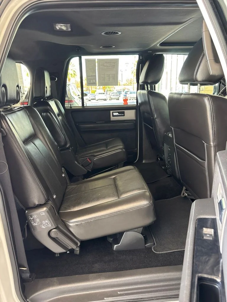 Used 2012 White Ford Limited image 7