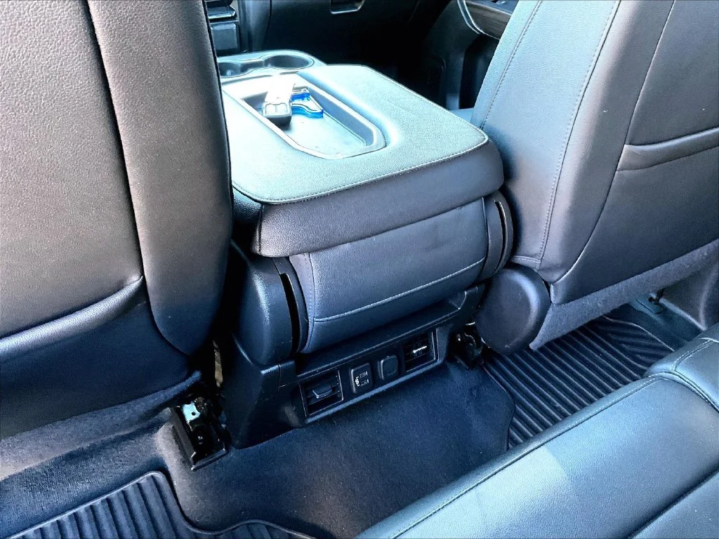 Used 2019 Silver Ice Metallic Chevrolet LT image 28
