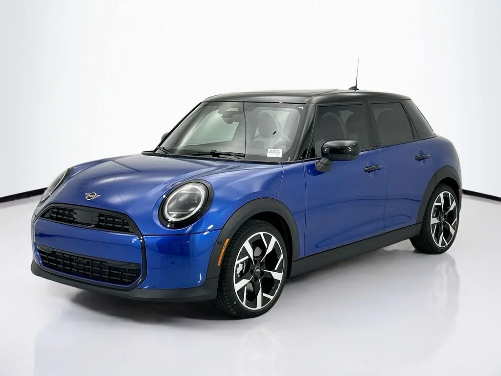 2026 MINI Hardtop Cooper Oxford Edition's photo