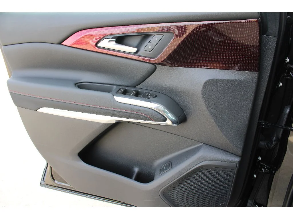 New 2026 MOSAIC BLACK METALLIC Chevrolet AWD Z71 image 21
