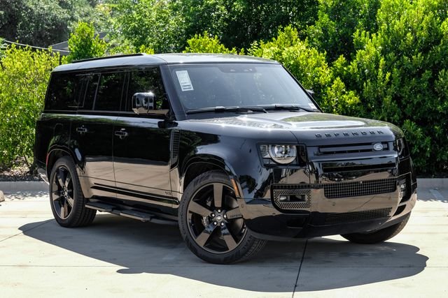 2025 Land Rover Defender 6