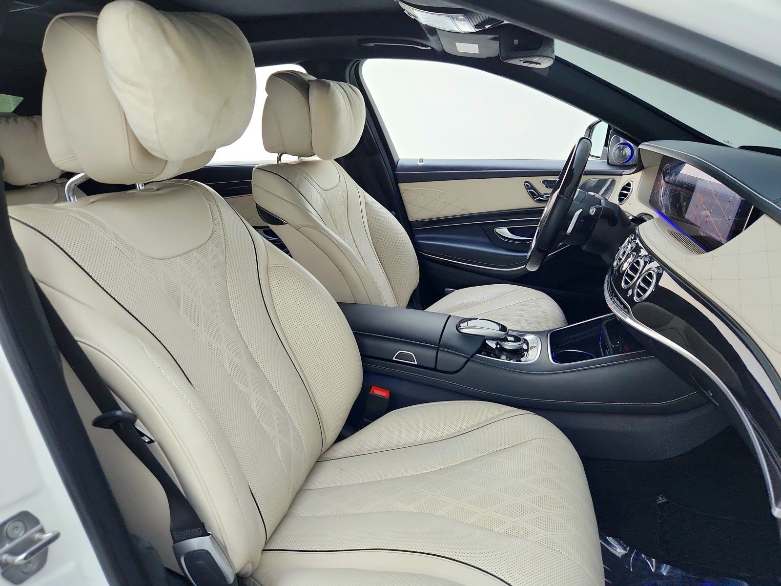 Used 2018 designo Diamond White Mercedes-Benz S 560 image 30