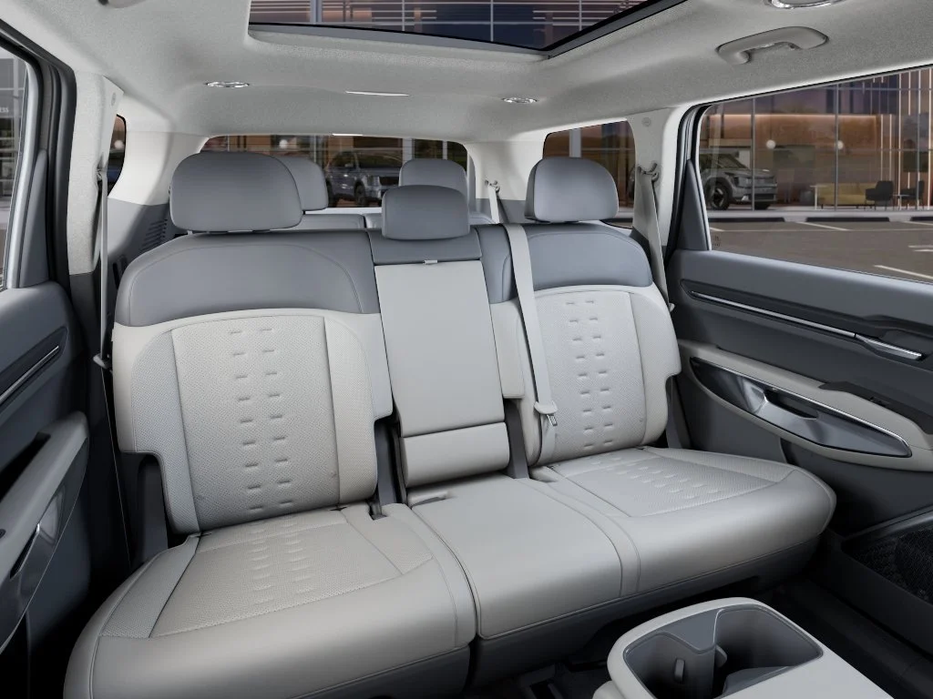 New 2026 Ivory Kia Wind image 16