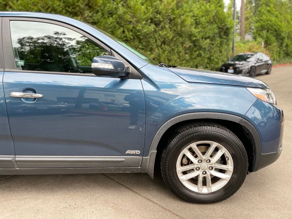 Used 2014 Wave Blue Kia LX image 2