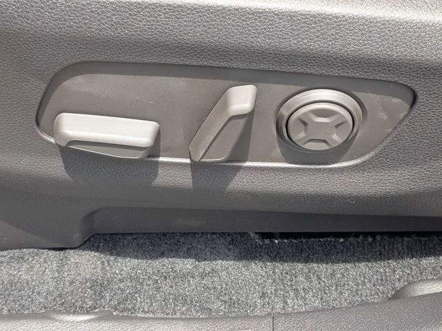New 2026 Ceramic Silver Kia SX Prestige image 21