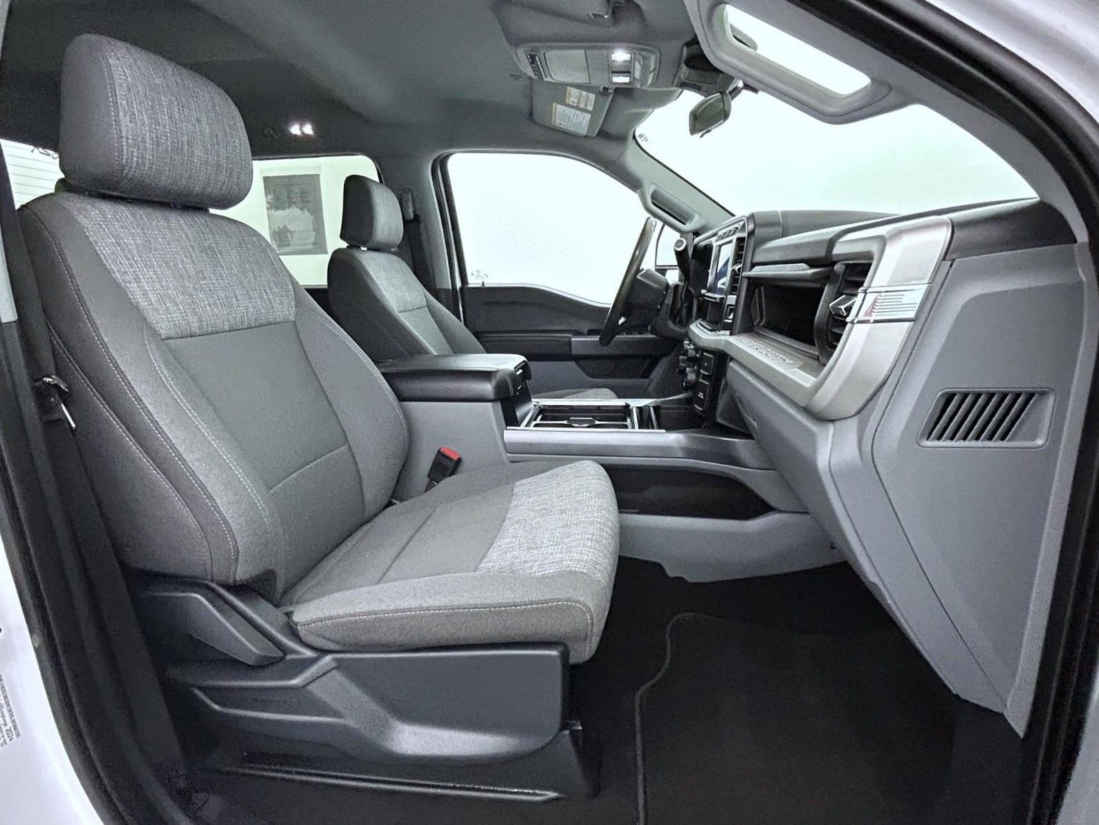 Used 2024 White Ford XLT image 15
