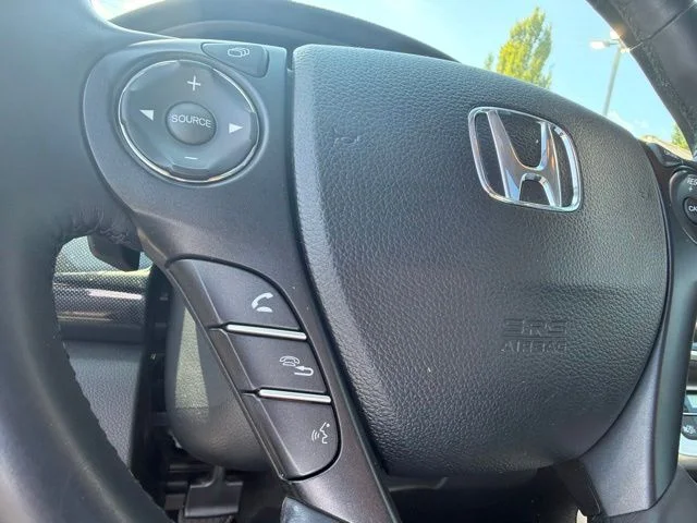 Used 2013 Crystal Black Pearl Honda EX-L image 21
