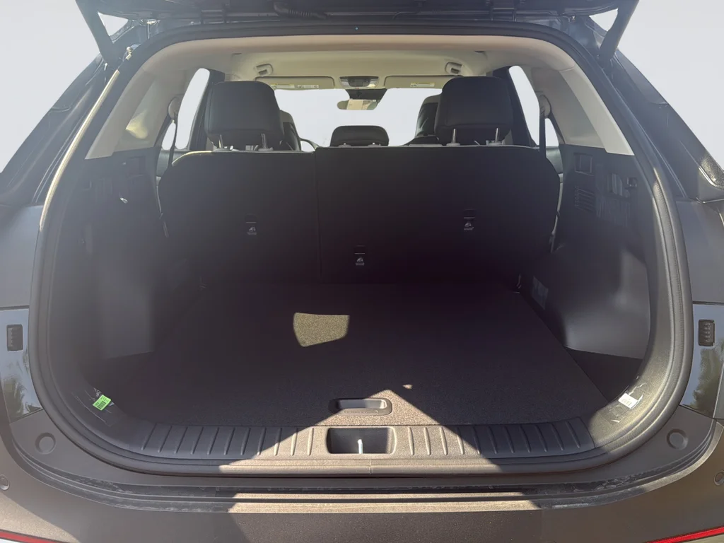 New 2027 Fusion Black Kia EX image 11