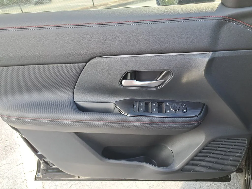 2026 Nissan KICKS SR - Photo 21