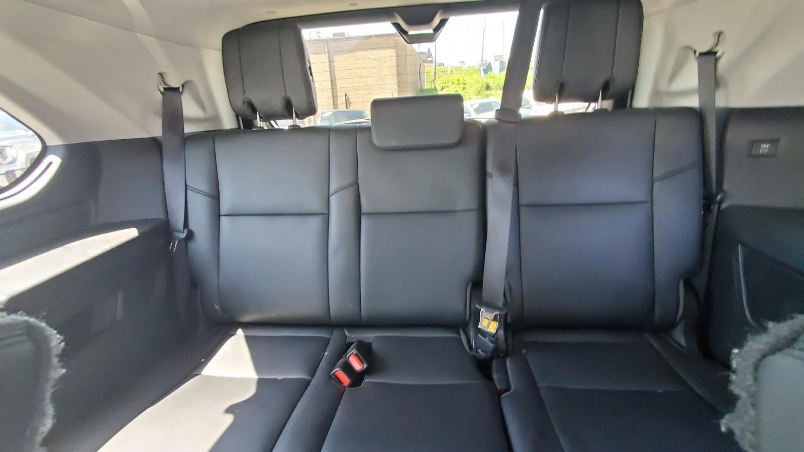 Used 2024 Wind Chill Pearl Toyota Limited image 7