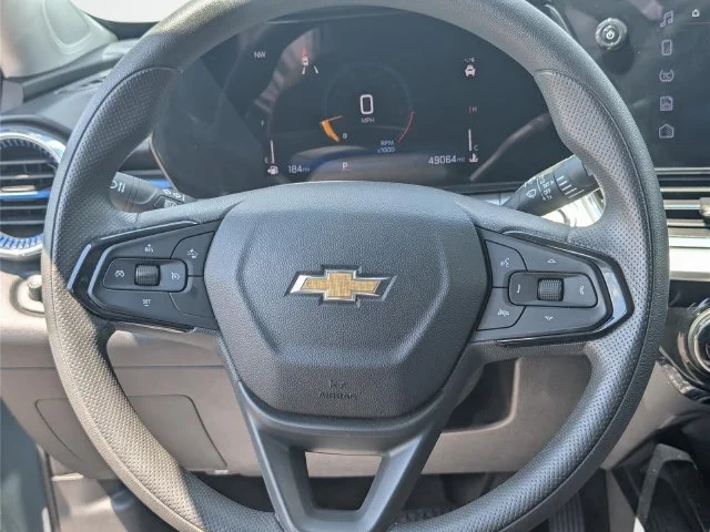 Used 2025 Gray Chevrolet LT image 17