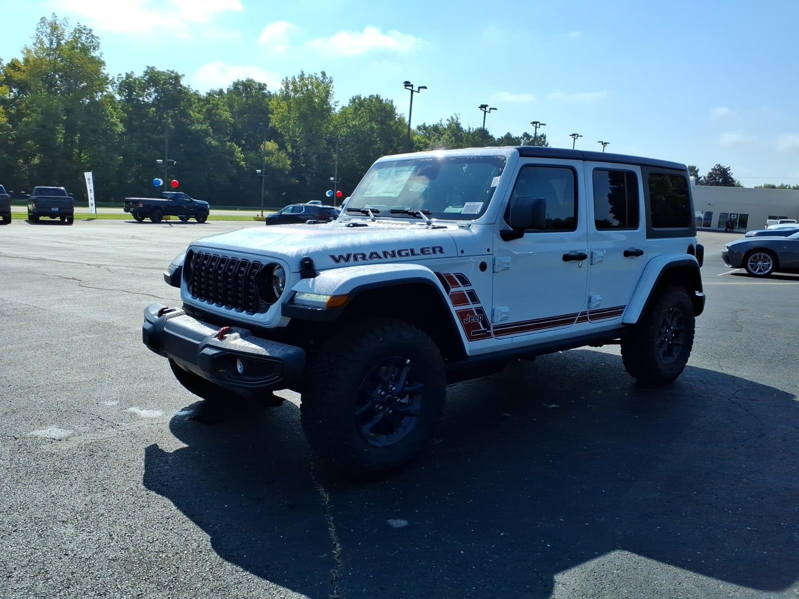 New 2026 Bright White Clear-Coat Exterior Paint Jeep 4-Door Sport image 3