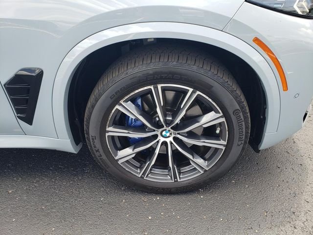 Used 2024 Gray Metallic BMW xDrive40i image 27