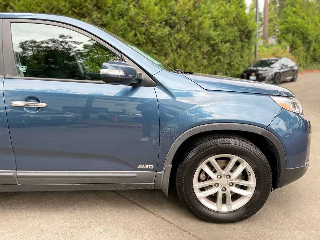 Used 2014 Kia Sorento LX with VIN 5XYKTCA66EG486528 for sale in Gladstone, OR