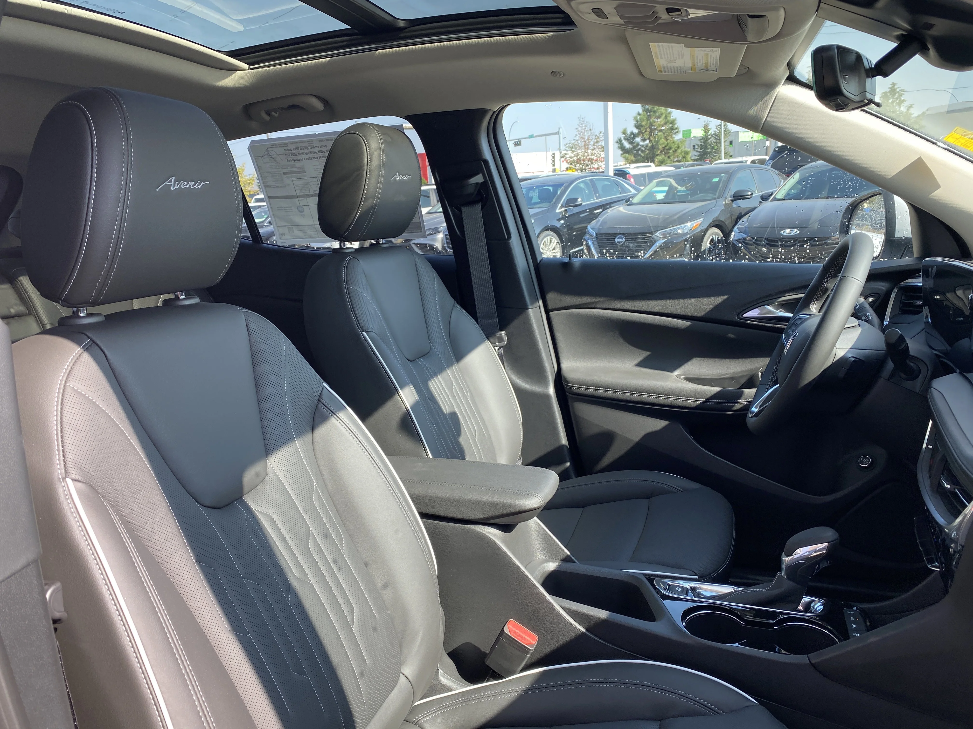 New 2026 WHITE FROST TRICOAT Buick Avenir image 30