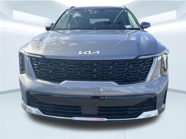 Used 2024 Silver Kia S image 2