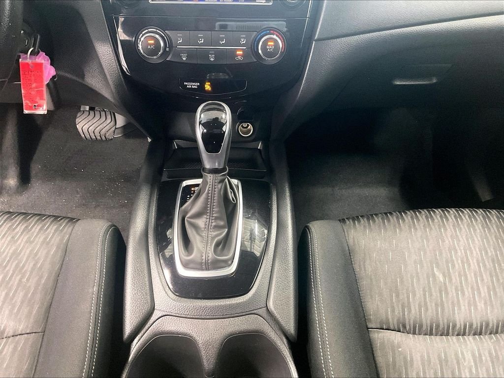 Used 2020 White Nissan S image 20