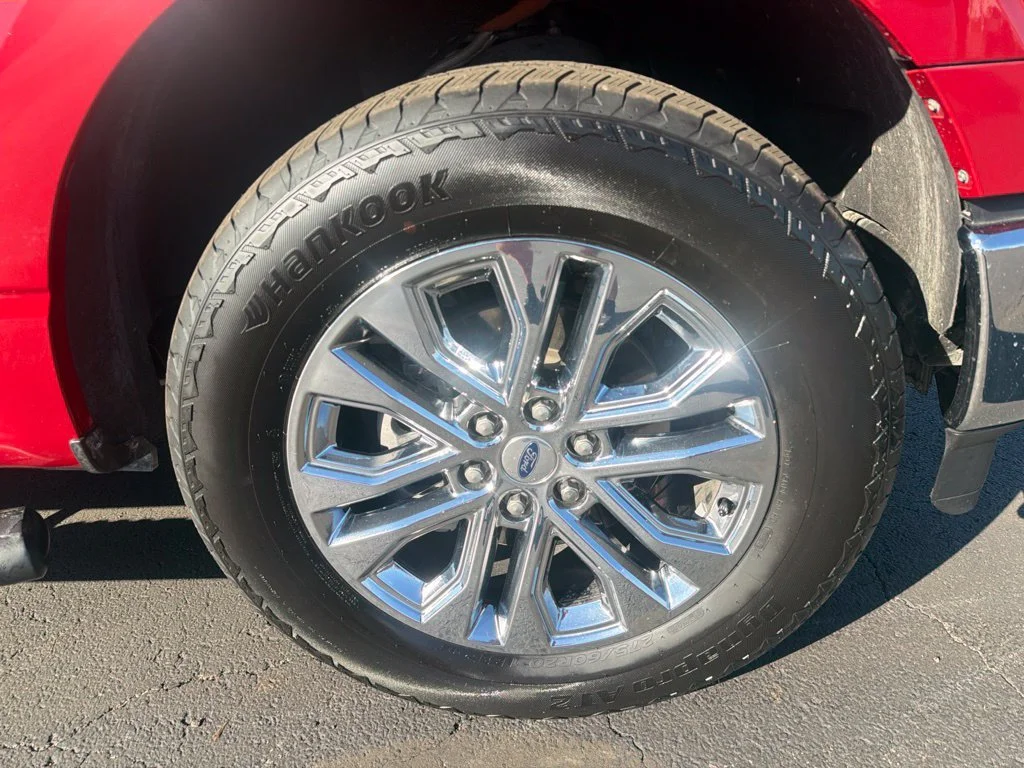 Used 2022 Red Ford XLT image 10