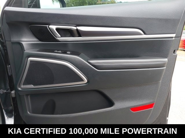 Used 2025 Black Kia S image 30