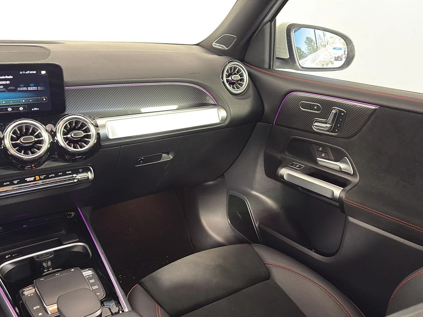 Used 2023 Polar White Mercedes-Benz AMG® GLB 35 image 21