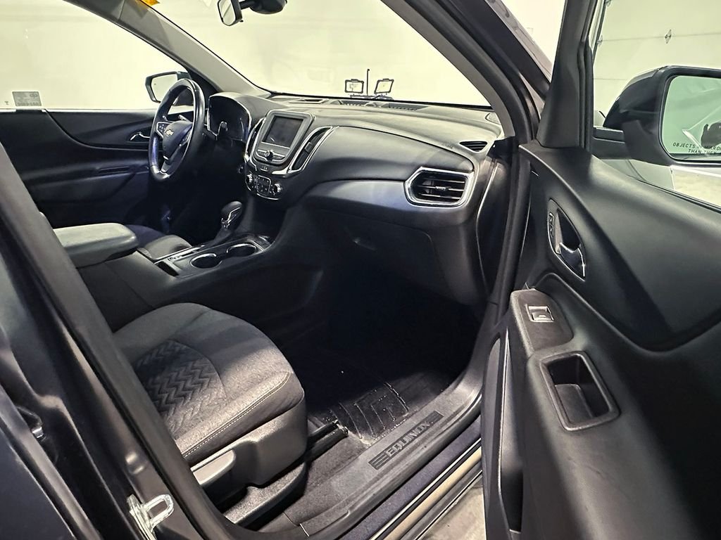 Used 2022 Gray Chevrolet LT image 27