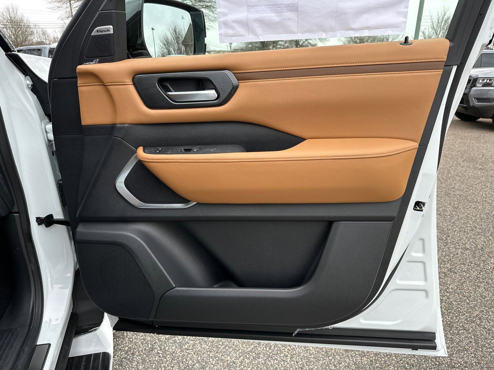 New 2026 White Nissan Platinum Reserve image 14