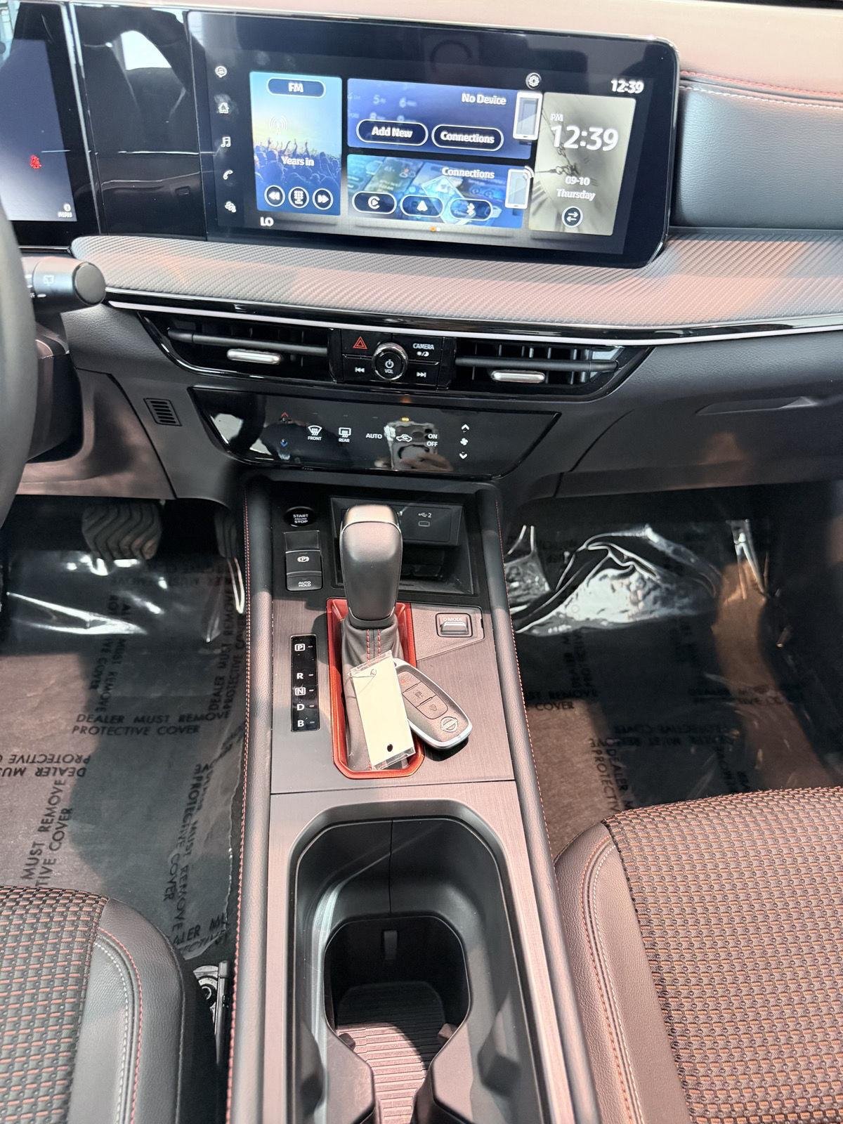 Used 2025 Scarlet Ember Tintcoat Nissan SR image 39
