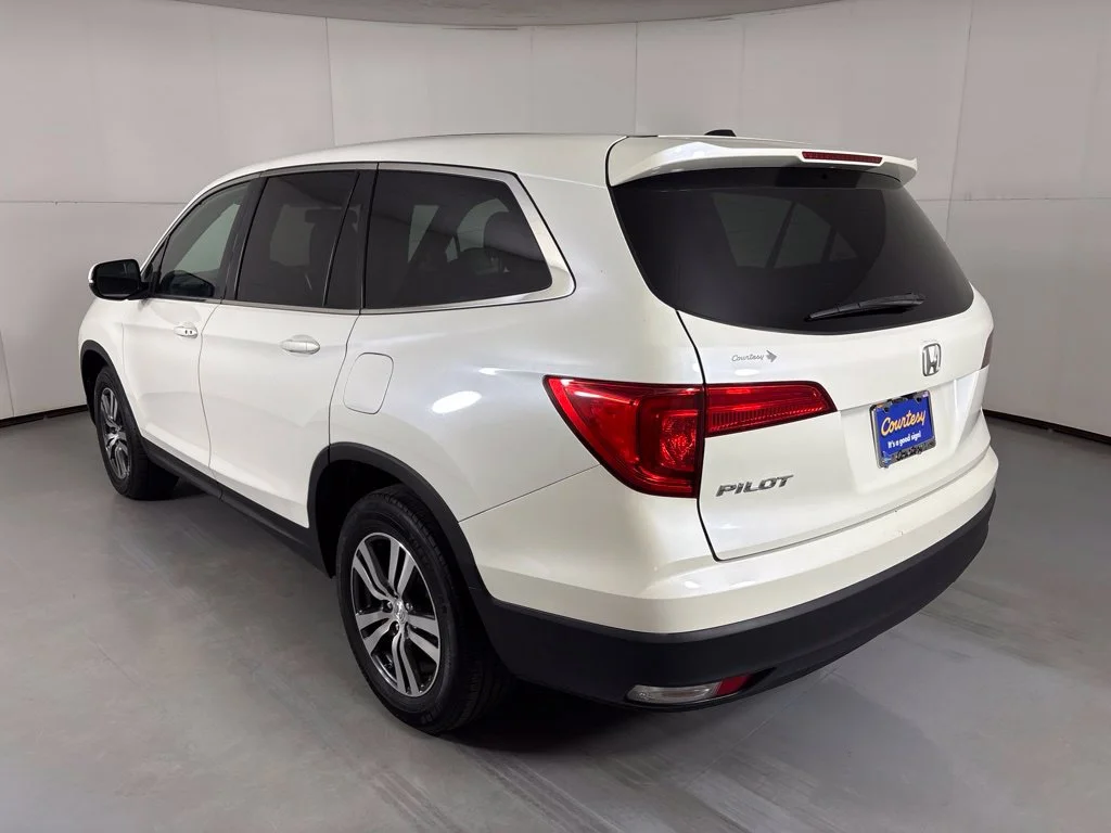 Used 2017  Honda EX-L image 6