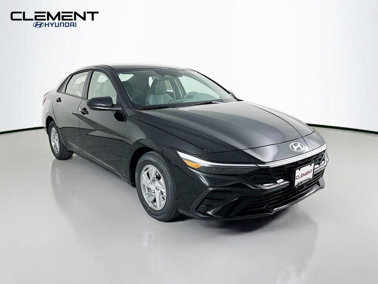 New 2026 Black Hyundai SE image 3