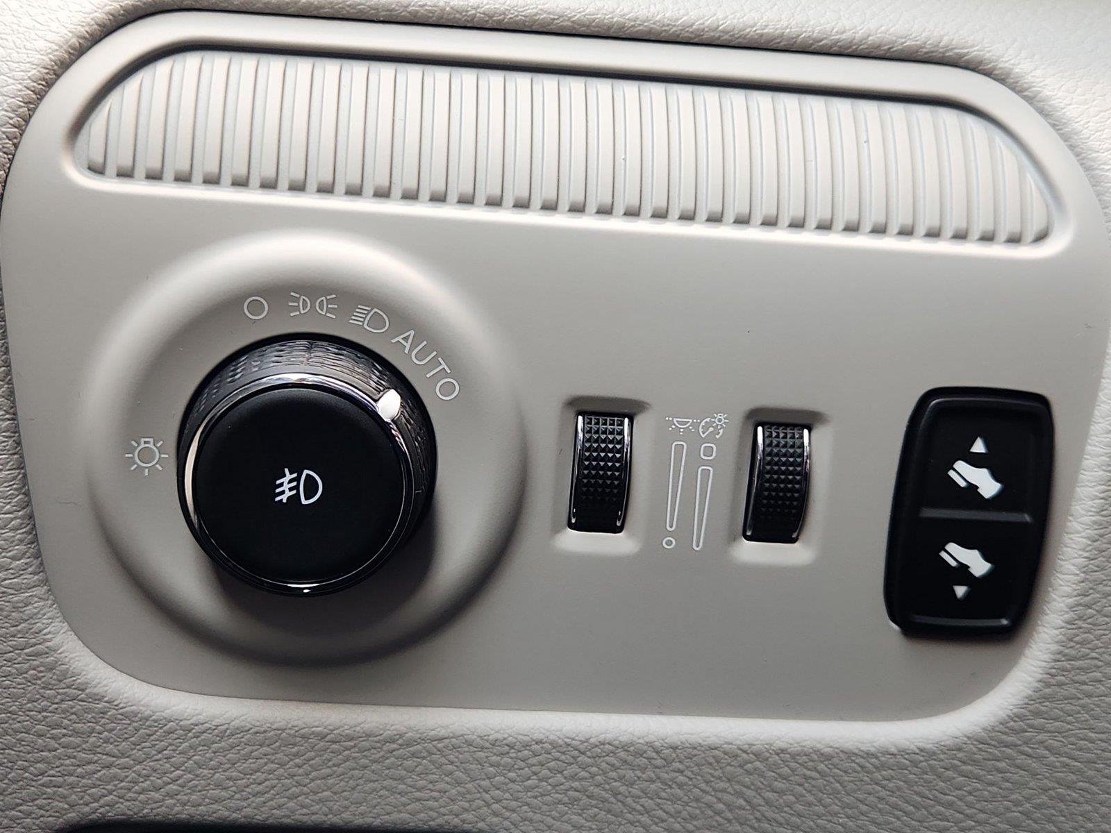 Used 2022 Gray Jeep Series II 4x2 image 17